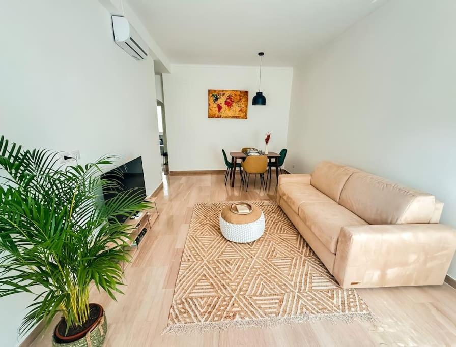 Ophelia Apartment Rom